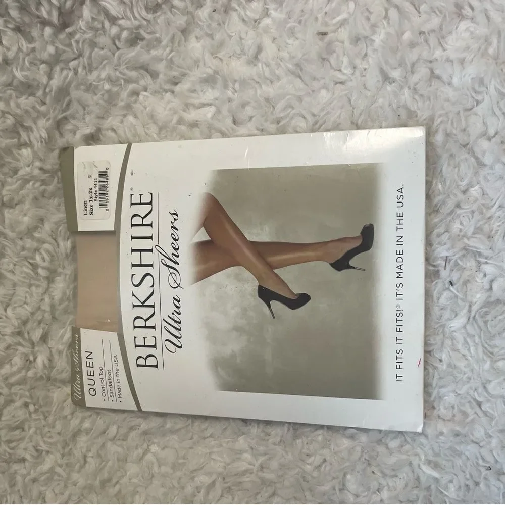 New Plus size Berkshire Ultra Sheers in Light Beige size 1X-2X .